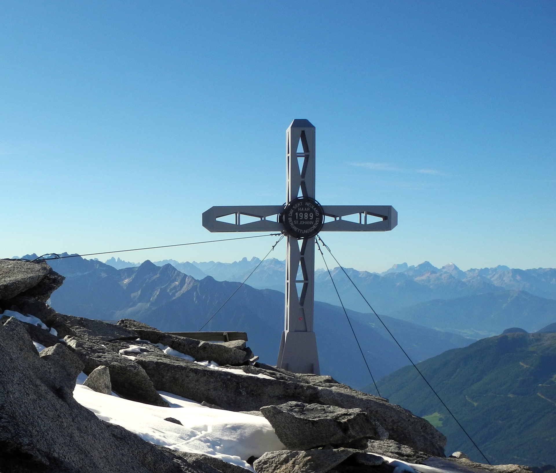 Gipfelkreuz der Westlichen Floitenspitze (3195 m) | © Stefan Bürger Gipfelkreuz der Westlichen Floitenspitze (3195 m) | © Stefan Bürger